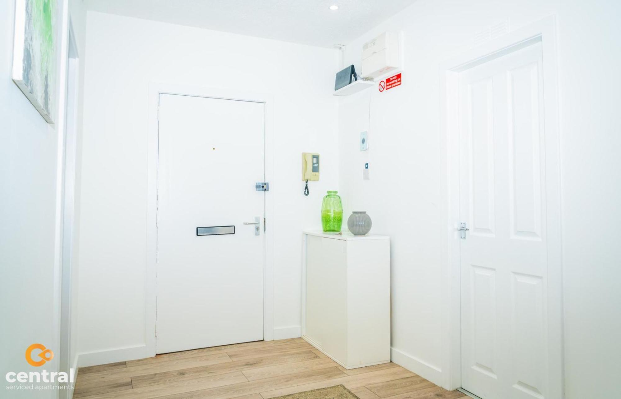 Central Serviced Apartments: Cozy 2-Bedroom Near City Centre & Transport Dundee Exterior photo